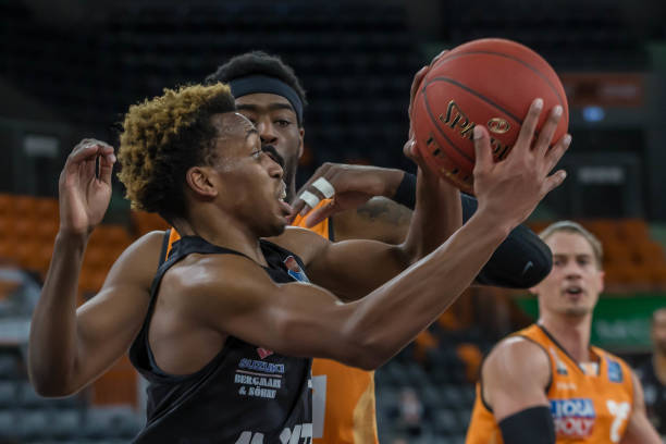 立下赫赫战 立下赫赫战