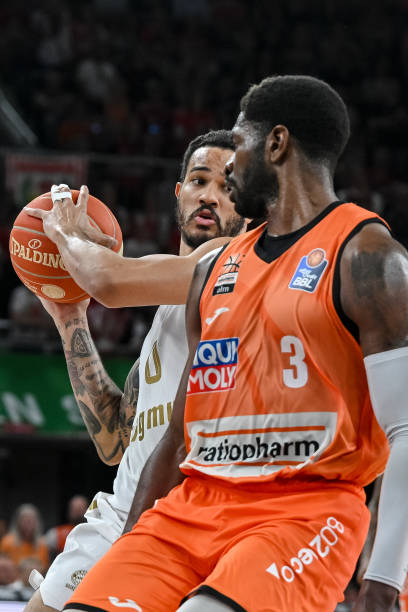 全面超越主 全面超越主