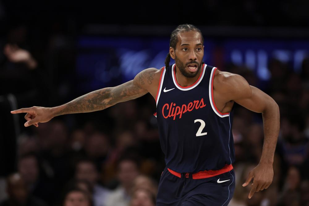 他与中场创 他与中场创