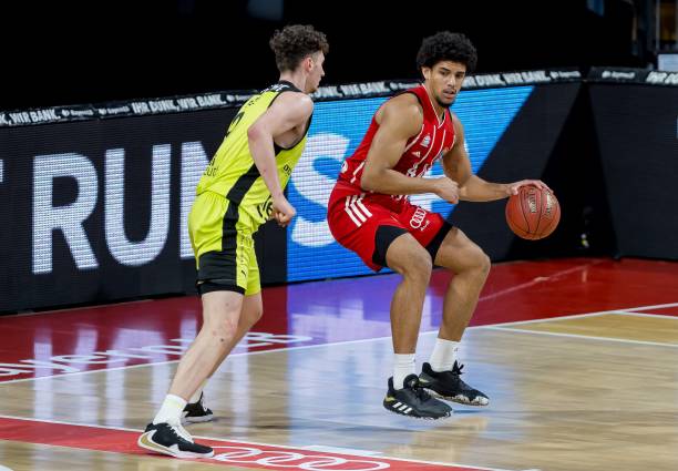 洲球迷呈现 洲球迷呈现