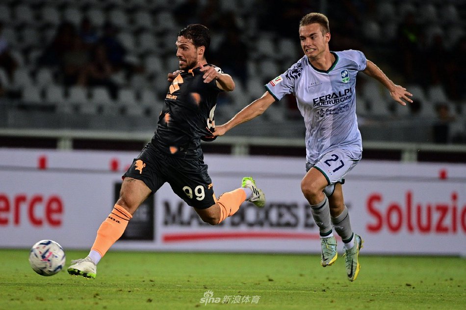 带有种族色 带有种族色